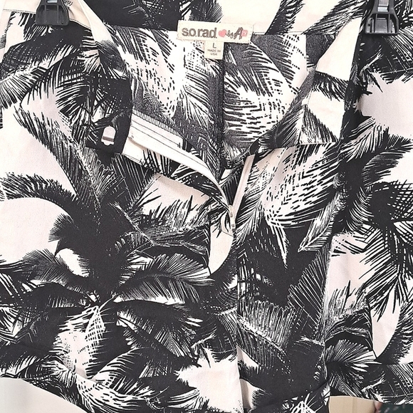 S.O.R.A.D.  Shorts Palm Tree Print Black & Cream Size Large Vintage - Picture 3 of 4